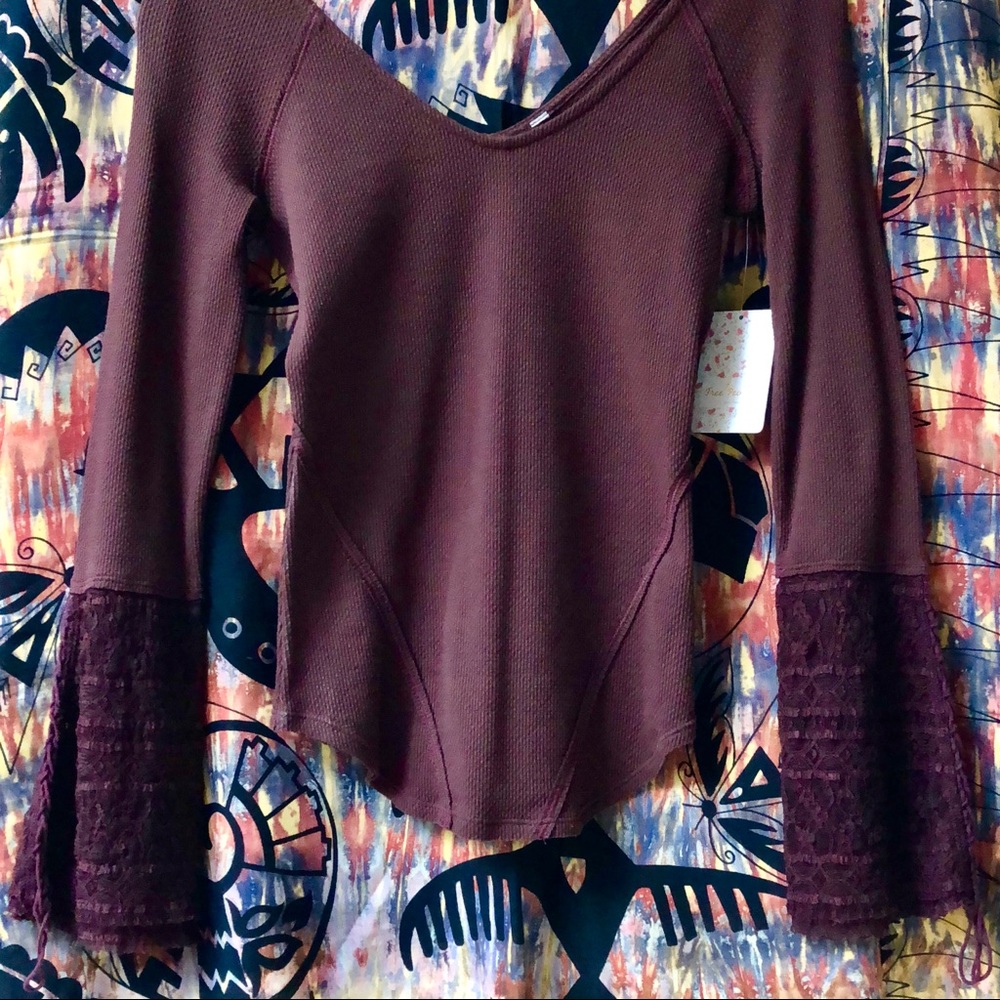 🌺🎉HP🎉🌺 NWT Free People Sexy Top With Bell Lace Sleeves - Picture 4 of 9